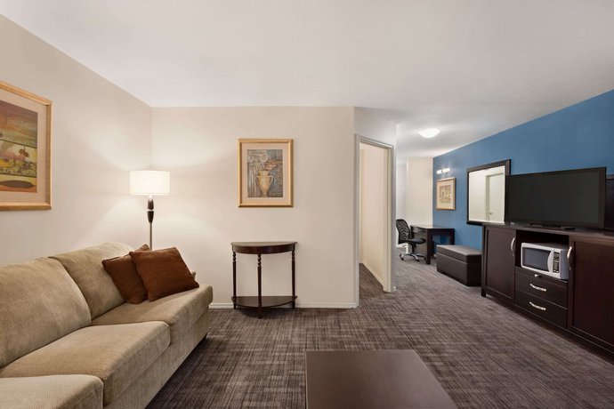 Imagen de la habitación del Hotel Days Inn By Wyndham Kelowna. Foto 16