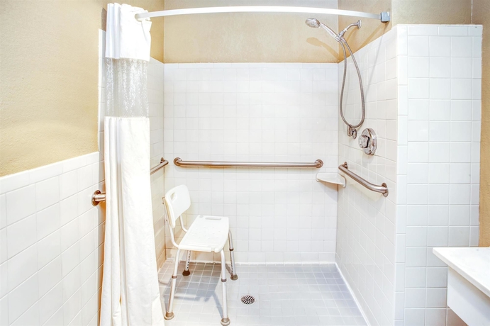 Imagen de la habitación del Hotel Days Inn By Wyndham Kennesaw. Foto 9