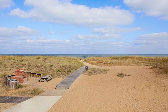 Imagen de la habitación del Hotel Days Inn By Wyndham Kill Devil Hills Oceanfront - Wilbur. Foto 12