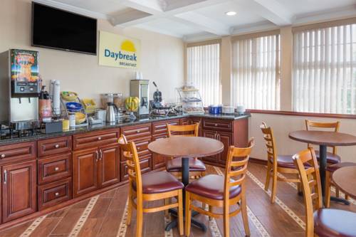 Imagen de la habitación del Hotel Days Inn By Wyndham King City. Foto 9