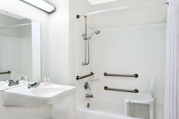 Imagen de la habitación del Hotel Days Inn By Wyndham Kingman West. Foto 4