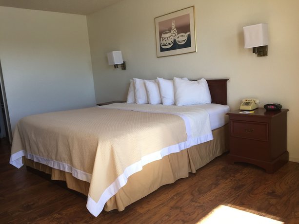 Imagen de la habitación del Hotel Days Inn By Wyndham Kingman West. Foto 8