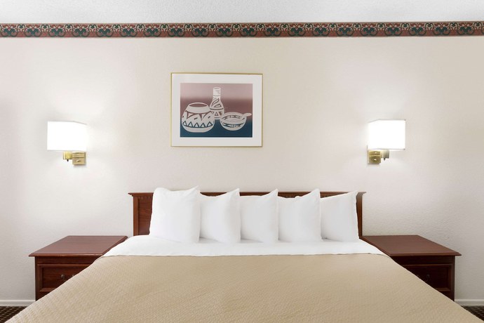 Imagen de la habitación del Hotel Days Inn By Wyndham Kingman West. Foto 10