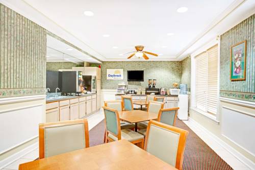 Imagen de la habitación del Hotel Days Inn By Wyndham Kingsland Ga. Foto 9