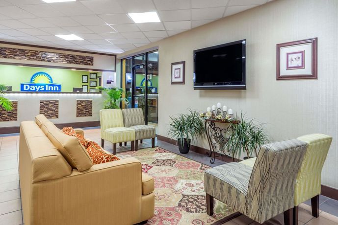 Imagen de los exteriores del Hotel Days Inn By Wyndham Knoxville East. Foto 11