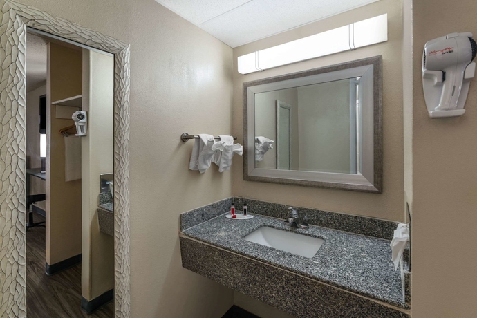 Imagen de la habitación del Hotel Days Inn By Wyndham Knoxville North. Foto 8