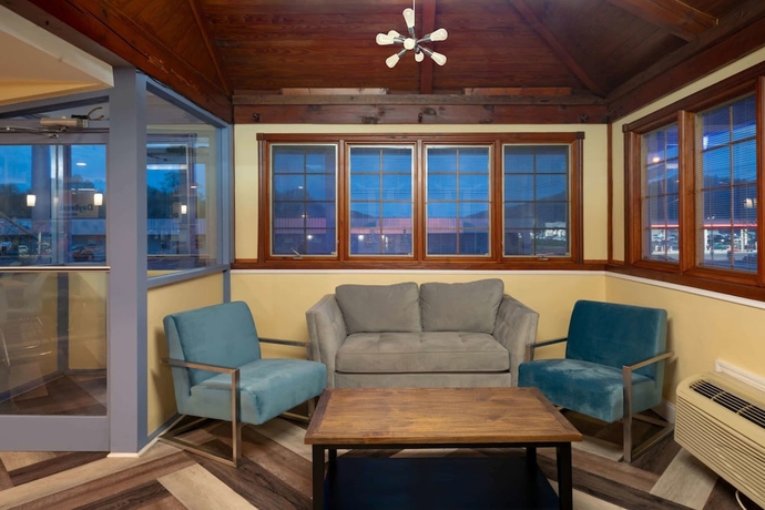 Imagen de los interiores del Hotel Days Inn By Wyndham Knoxville North. Foto 14