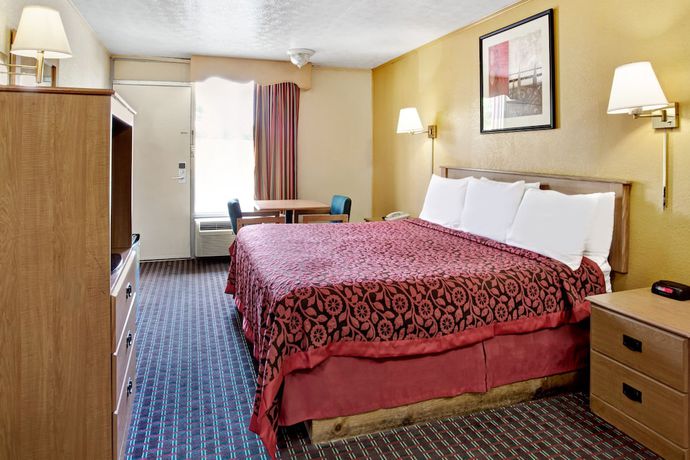Imagen de la habitación del Hotel Days Inn By Wyndham Knoxville West. Foto 4
