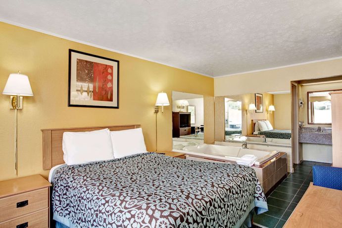 Imagen de la habitación del Hotel Days Inn By Wyndham Knoxville West. Foto 5