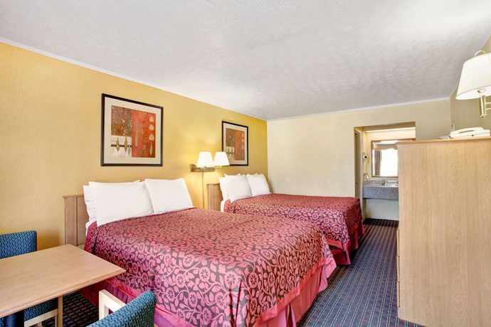 Imagen de la habitación del Hotel Days Inn By Wyndham Knoxville West. Foto 9