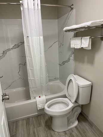 Imagen de la habitación del Hotel Days Inn By Wyndham Lake Charles. Foto 7