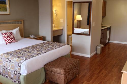 Imagen de la habitación del Hotel Days Inn By Wyndham Lakewood South Tacoma. Foto 10