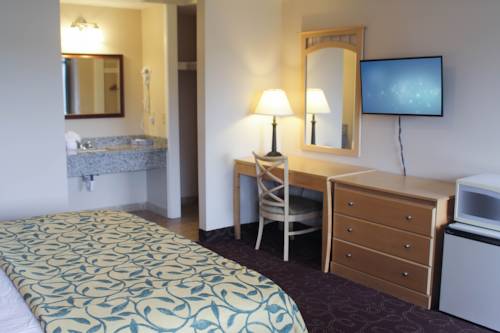 Imagen de la habitación del Hotel Days Inn By Wyndham Lakewood South Tacoma. Foto 16