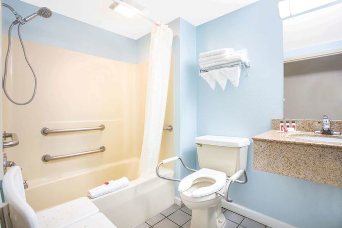 Imagen de la habitación del Hotel Days Inn By Wyndham Lancaster Pa Dutch Country. Foto 12