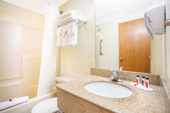 Imagen de la habitación del Hotel Days Inn By Wyndham Lancaster Pa Dutch Country. Foto 14