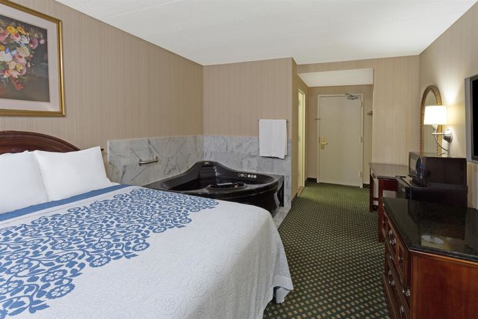 Imagen de los interiores del Hotel Days Inn By Wyndham Lanham Washington Dc. Foto 15