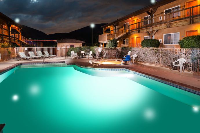 Imagen de la piscina del Hotel Days Inn By Wyndham Lebec. Foto 15