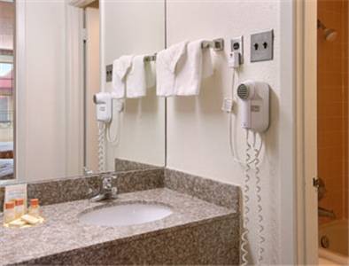 Imagen de la habitación del Hotel Days Inn By Wyndham Leesville. Foto 11