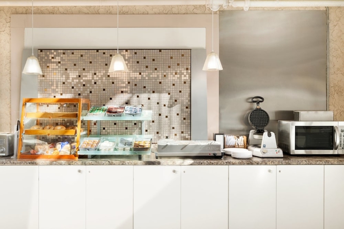 Imagen del bar/restaurante del Hotel Days Inn By Wyndham Lethbridge. Foto 3