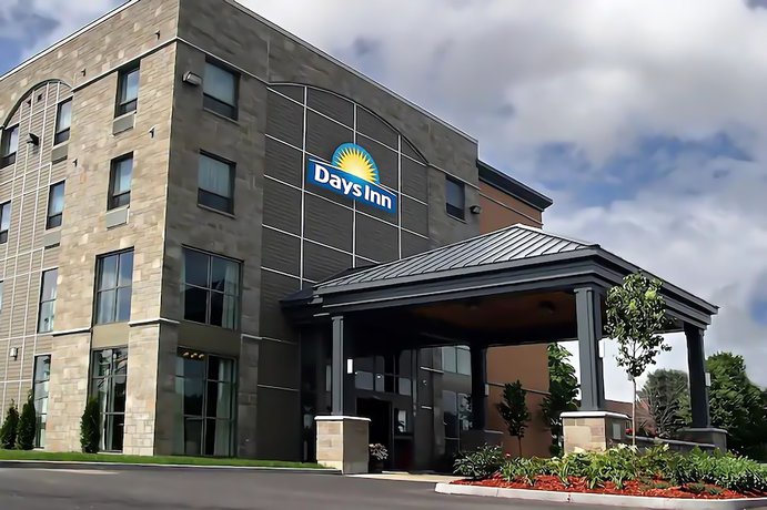 Imagen general del Hotel Days Inn By Wyndham Levis. Foto 1