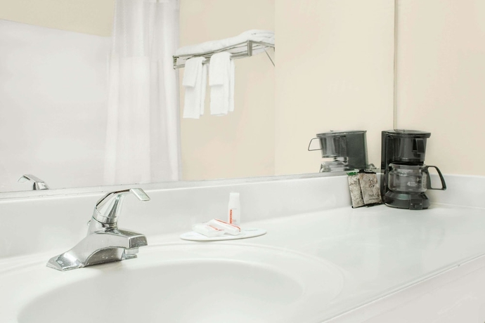 Imagen de la habitación del Hotel Days Inn By Wyndham Lincoln, Lincoln. Foto 12
