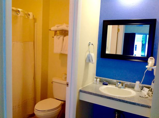 Imagen de la habitación del Hotel Days Inn By Wyndham Lincoln, Lincoln. Foto 2