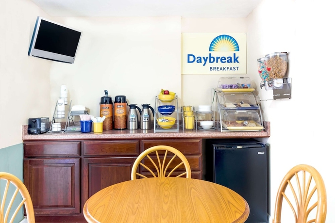 Imagen del bar/restaurante del Hotel Days Inn By Wyndham Little River. Foto 4