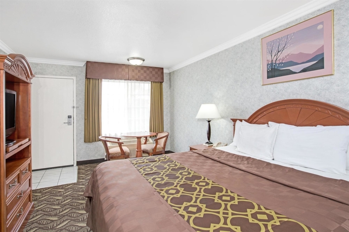 Imagen de la habitación del Hotel Days Inn By Wyndham Los Angeles Lax/redondo/manhattan Beach. Foto 5