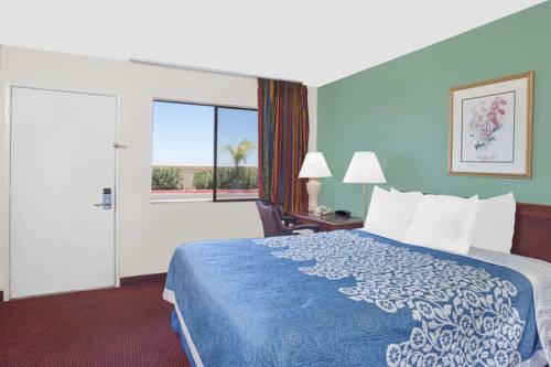 Imagen de la habitación del Hotel Days Inn By Wyndham Lost Hills. Foto 9