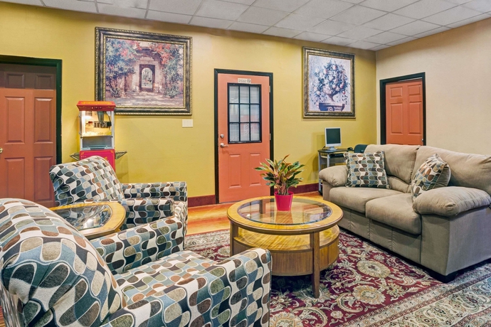 Imagen de los interiores del Hotel Days Inn By Wyndham Louisville Airport Fair And Expo Center. Foto 16