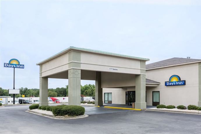 Imagen general del Hotel Days Inn By Wyndham Lugoff. Foto 1
