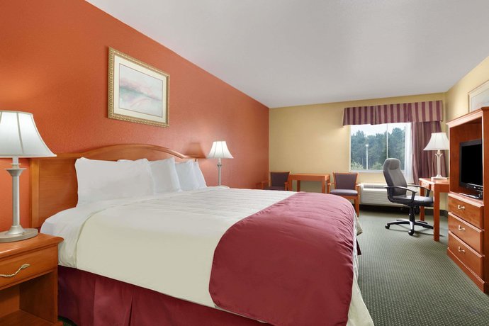 Imagen de la habitación del Hotel Days Inn By Wyndham Lumberton. Foto 2