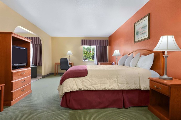 Imagen de la habitación del Hotel Days Inn By Wyndham Lumberton. Foto 6