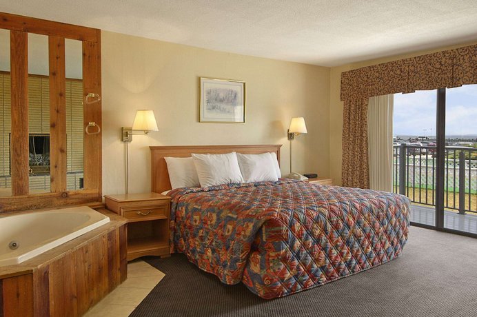 Imagen de la habitación del Hotel Days Inn By Wyndham Mackinaw City - Lakeview. Foto 13