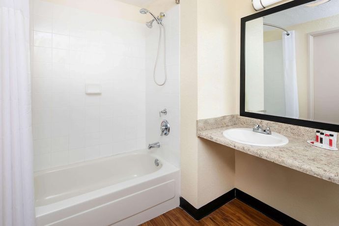 Imagen de la habitación del Hotel Days Inn By Wyndham Macon I-75 North. Foto 8