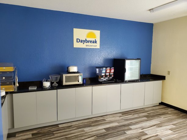 Imagen del bar/restaurante del Hotel Days Inn By Wyndham Macon I-75 North. Foto 2
