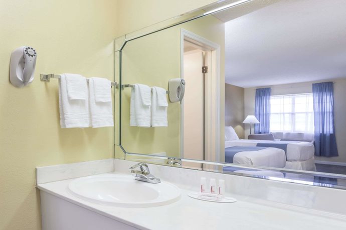 Imagen de la habitación del Hotel Days Inn By Wyndham Madison, Madison. Foto 9