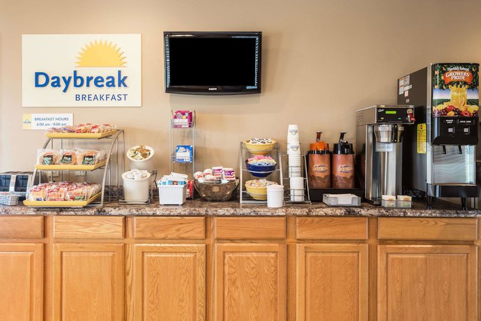 Imagen de los interiores del Hotel Days Inn By Wyndham Madison, Madison. Foto 17