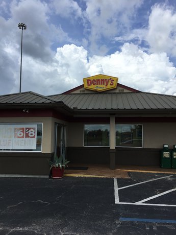 Imagen del bar/restaurante del Hotel Days Inn By Wyndham Madison, Madison. Foto 5