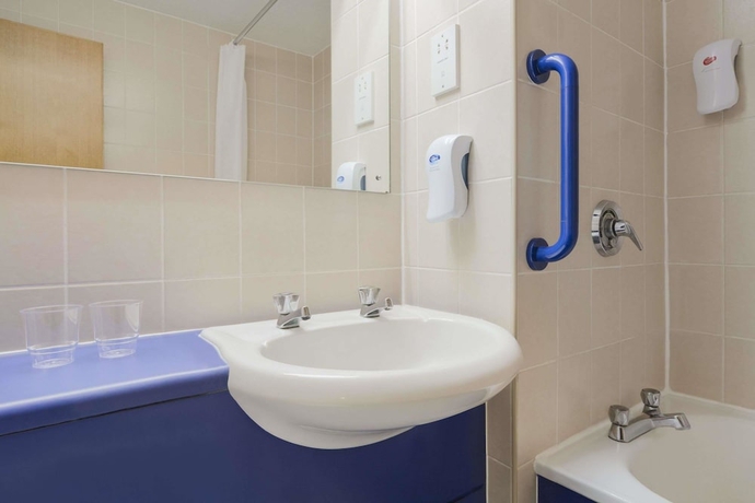 Imagen de la habitación del Hotel Days Inn By Wyndham Magor. Foto 10