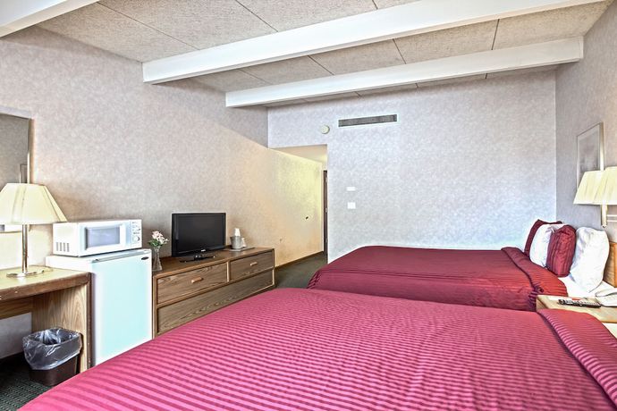 Imagen de la habitación del Hotel Days Inn By Wyndham Manitowoc. Foto 4