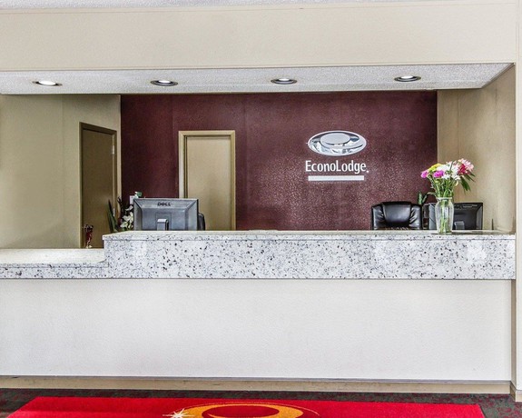 Imagen de los interiores del Hotel Days Inn By Wyndham Manitowoc. Foto 13