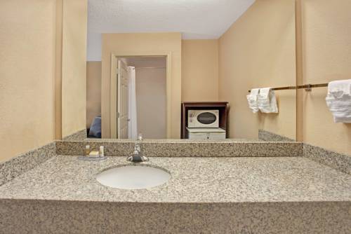 Imagen de la habitación del Hotel Days Inn By Wyndham Marietta White Water. Foto 12