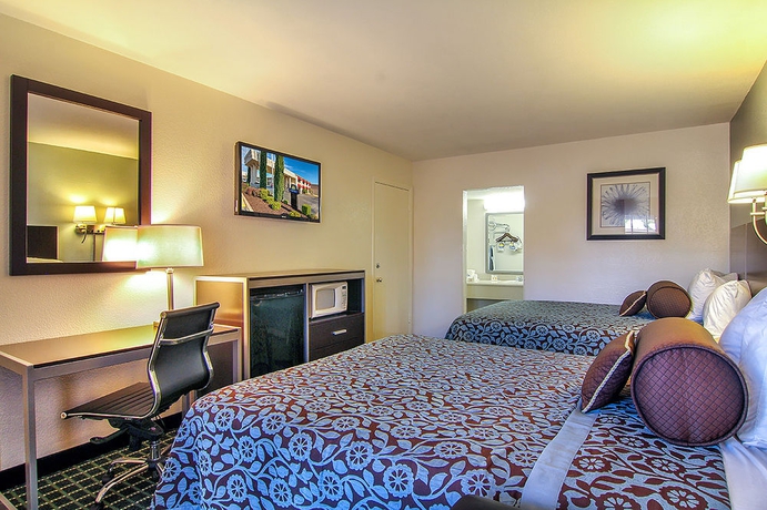 Imagen de la habitación del Hotel Days Inn By Wyndham Market Center Dallas Love Field. Foto 7