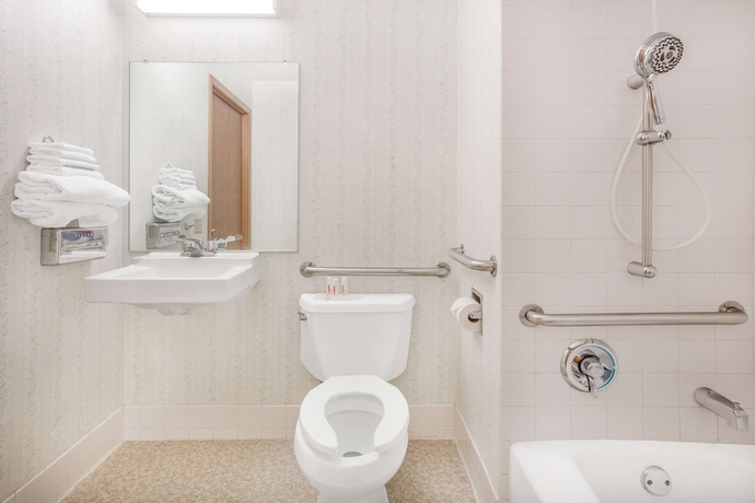 Imagen de la habitación del Hotel Days Inn By Wyndham Marquette. Foto 4