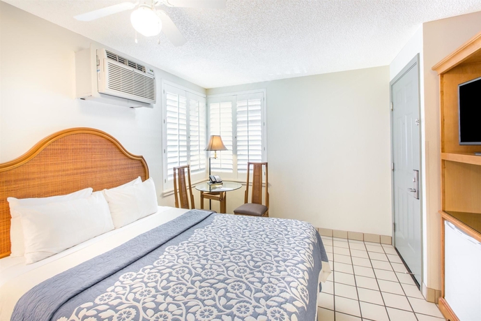 Imagen de la habitación del Hotel Days Inn By Wyndham Maui Oceanfront. Foto 3