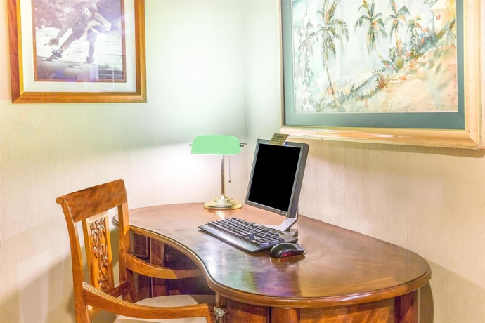 Imagen de los interiores del Hotel Days Inn By Wyndham Maui Oceanfront. Foto 13