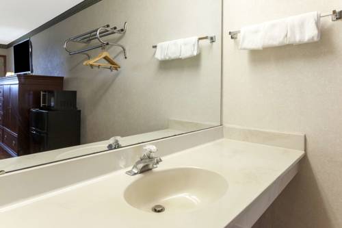 Imagen de la habitación del Hotel Days Inn By Wyndham Maumee/toledo. Foto 13