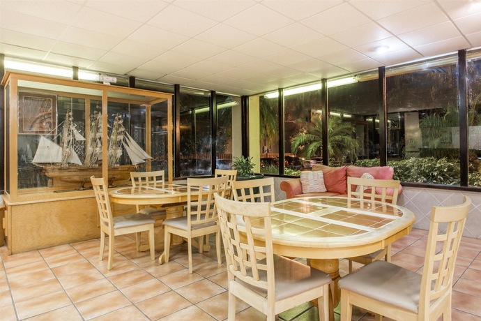 Imagen de los interiores del Hotel Days Inn By Wyndham Melbourne. Foto 9