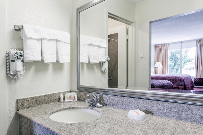 Imagen de la habitación del Hotel Days Inn By Wyndham Melbourne. Foto 5